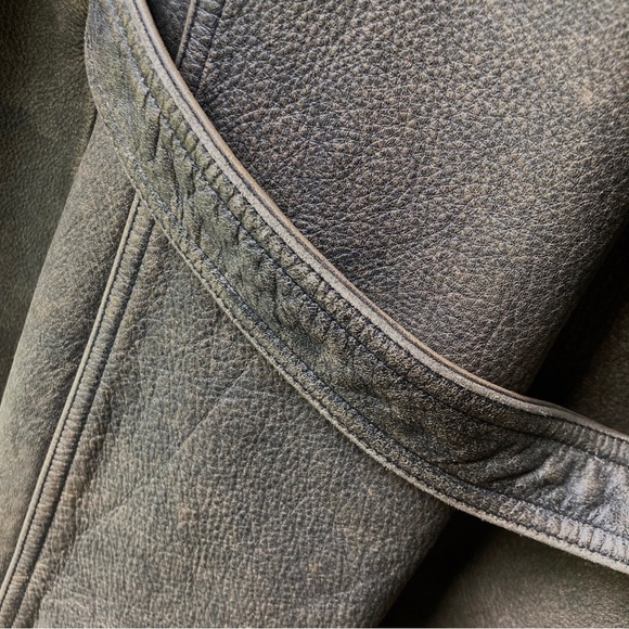 Distressed Leather jacket like new women’s - Picture 7 of 15